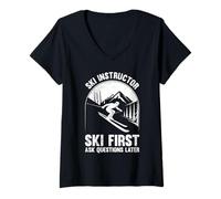 Womens Skifahrer SKI Instructor SKI First Ask Questions Present V-Neck T-Shirt