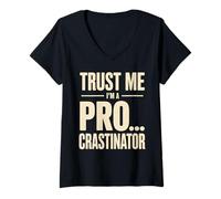 Women's Trust Me I'm A Pro...crastinator Lazy Procrastionation - V-Neck T-Shirt