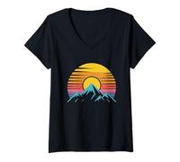 Womens Une Illustration de montagne au Coucher du Soleil. V-Neck T-Shirt