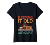 Women's Vinyl Record Player Retro Keeping It Old & Simple Vintage V-Neck T-Shirt