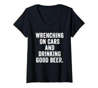 Womens Weekend Warrior Dad Wrenching On Cars and Drinking Good Beer V-Neck T-Shirt