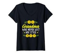 Womens Who Never Lost Her Style Grandma Mama Nana Mimi Grammie Gigi V-Neck T-Shirt
