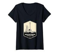 Womens Worm Bin Operator No Waste Left Behind Compost Worm V-Neck T-Shirt