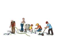 Woodland Scenics HO Scale Scenic Accents Figures/People Set Lawn Workers (5)