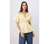 Wovcor Pleated Detail Fitted Short Sleeve Shirt In Yellow Yellow