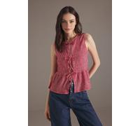 Wovcor Tie Detail Sleeveless Fitted Knit Blouse In Red Red