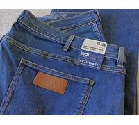 Wrangler Greensboro Regular Straight jeans size 46W x 36L MEASURED BIG & TALL