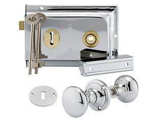 XFORT Premium Range 6"x 4" Traditional Polished Chrome Rim Lock Set with Rim Knob, Surface Door Lock with Latch, Shed Lock with Key, Vintage Garden Gate Lock, for External Sheds, Gate or Doors