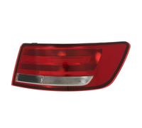 XYZ Parts Rear Tail Light Assembly Outer Wing Compatible With Audi A4 Saloon 2015-2020 For UK Drivers Side Right Hand Replacement