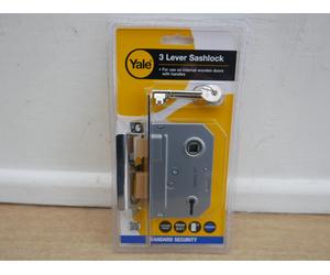 YALE M320 21/2" 64mm 3 LEVER MORTISE SASH LOCK CHROME FINISH