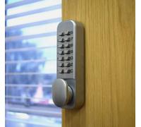 Yale Push Button Door Lock Chrome Finish Hold Open Function P-DL02-SC- Brand New