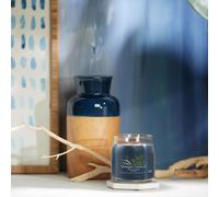 Yankee Signature Medium Scented Candle - Bayside Cedar
