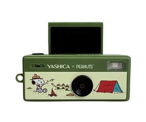 Yashica Funtastic Keychain Camera - Snoopy's Summit