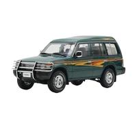 YLQERZ Scale Die-Cast Metal 1:18 Ratio For Mitsubishi Pajero V31 Urban Off-road Vehicle Alloy Car Model For Vehicles Fans(Green)