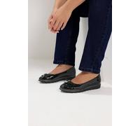 Yours - Patent Ballet Pumps in Wide E Fit - Women's Black