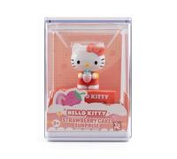 Yume Hello Kitty Hello Kitty Strawberry Cake Surprise Figure