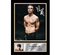 YUNGBLUD Signed Poster Print - Alternative Rock Music Wall Art - Autograph Style Collector Poster - Premium Musician Artwork for Bedroom, Office, Studio & Fan Gifts, A4 Poster + Gold Frame