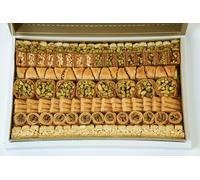 Zaitoune Cashew & Pistachio Baklava Selection Box - 1 kg | Traditional Luxury Pastry | Arabic Dessert with Authentic Flavours in Beautiful Packaging | Handmade in Turkey