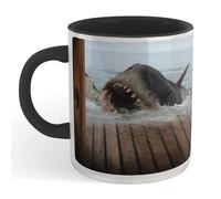 Zavvi Jaws Shark Scene Mug - Black