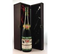 Zeller Schwatzekatz 1993 Franz Josef Weis vintage wine in a silk lined wooden box with four wine accessories, 1 x 750ml