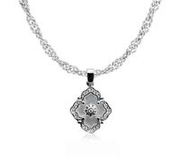 ZFHTJEKNCS Cross-border shell clover, clover pendant necklace; French light luxury versatile non-fading.