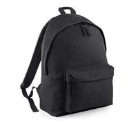 Zippered main compartment