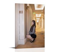 ZOZO HOUSE Model Girl Squatting in The Corridor Poster Decoration 12 x 18 Inches (30 x 45 cm)