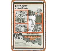 Zuhhgii Retro Tin Sign THE ODD ANGRY SHOT One sheet Movie poster Graham Kennedy Bryan Brown “B” Retro of Classic Old Film Poster Metal Sign TV Bar Man Cave Wall Decor 8x12 Inches.