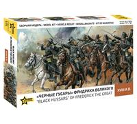 Zvezda Z8079 Figurines 18th-Century Hussars on 1:72 Scale Black